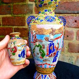Original Antique Satsuma vases 1 large 1 small both hand painted.. Lovely colourful and great condition looking at their age. Please have look at the pictures for more details and condition. 