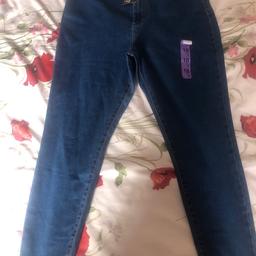 Brand new super high waisted skinny jeans, stretch material size 18.