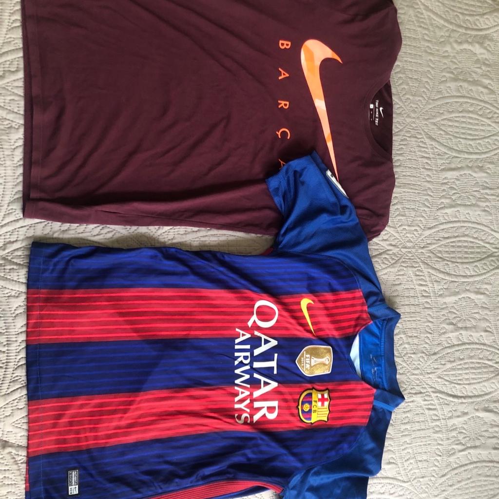 Ich biete 2 Barcelona Shirts an in einem guten Zustand sie wurden nicht oft getragen außerdem sind die Shirts in der Größe (s-m) aber sie fallen klein aus also auch für Kinder gedacht die 12-13 Jahre sind.
LG
