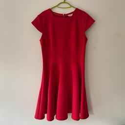 Red Ted Baker evening dress size 3
(had to put size 2 on description, as there wasn’t a size 3 for some reason, but it is a size 3 as seen on label)

Only worn a couple of times

Price includes postage though Evri