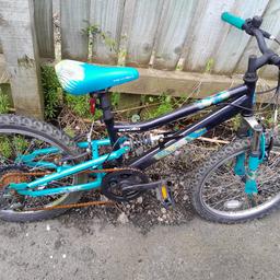 kids mountain bike all tyres are pumped up now just need some oil on chain if I get time before it sold I oil it up 