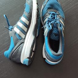 Herren Laufschuhe adidas Gr. 44,5  sehr gut erhalten.Sohlenlänge 31 cm.
Blau mit schwarz und silber.