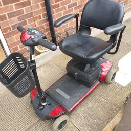 GO,GO MOBILITY SCOOTER IN GOOD CONDITION
