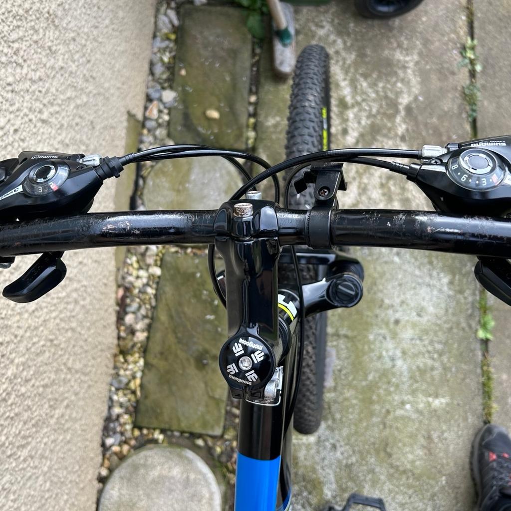 Mongoose mountain bike 29er

Good bike used a handle full of times 10years old been well maintained.

Scratch’s on seat and handlebars this is due to wear and tear

NO PayPal.
Cash on collection.