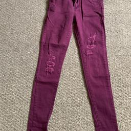 Purple Levi’s jeans aged 7-8 very lightly used
⚠️Shipping only to UK⚠️