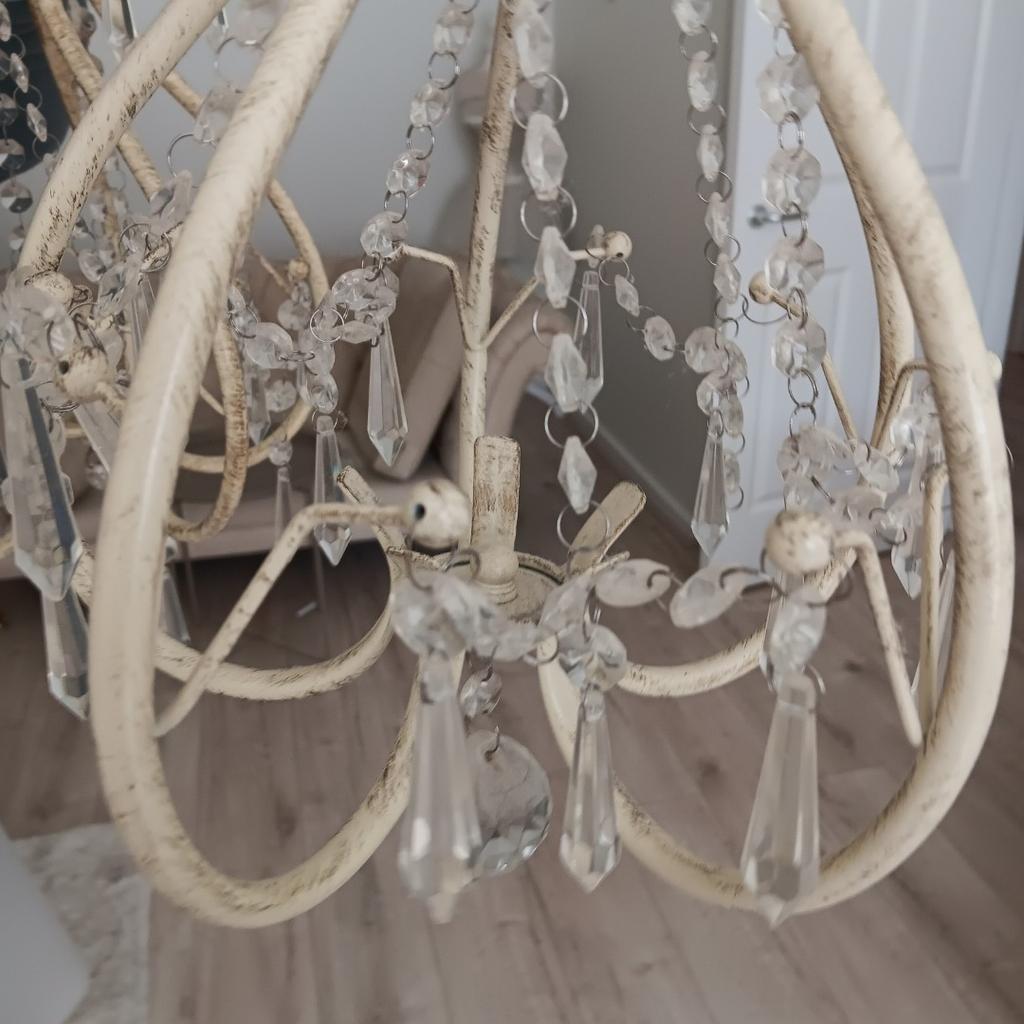 2 x cream shabby chic chandeliers.(light pendants)
Need cleaning(have been stored)

£10 each or 2 for £15
Pick up only
Cash on collection