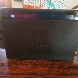 Nintendo Switch Konsole 
Funktioniert alles einwandfrei. Zustand sehr gut. Steht leider nur noch rum und wird daher verkauft.

Privatverkauf - keine Gewährleistung - keine Garantie - keine Rücknahme