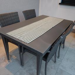 5 teiliges Gartenmöbelset
Tisch: L: 150cm B: 90cm
Tischplatte aus Glas

Ein Sessel ist leicht beschädigt (siehe Fotos).

Nach Terminvereinbarung, jederzeit abholbereit!