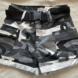 Select casuals 
Girls shorts with belt 
Size UK 6
Urban camouflage 
Excellent condition 

Collection from TF2 Muxton
