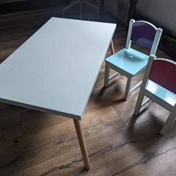 Zustand siehe Bilder
Tisch 100x50 cm, Höhe ca 46 cm
Sitzhöhe Stühle ca 30 cm