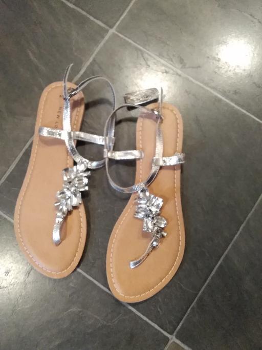 Buy & Sell Greater Manchester Rochdale - Photos for New look sandals