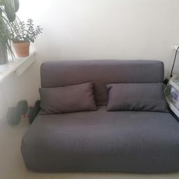 Draufklicken, um gesamtes Bild gesamte Couch zu sehen
Sofa selten benutzt, klappbar mit Bettfunktion, Breite: 120cm Höhe 70cm Tiefe 100cm, bequem, zu verschenken an Abholer in München aus Platzmangelgründen