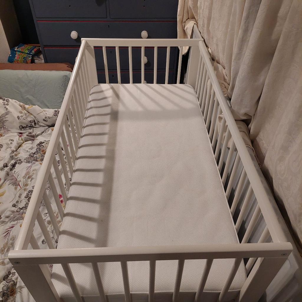 Like new as ended up cosleeping. can come with (£50) or without the mattress (£40). Retail price of cot - £90, mattress - £75

The cot base can be placed at two different heights.

One cot side can be removed when the child is big enough to climb into/out of the cot.