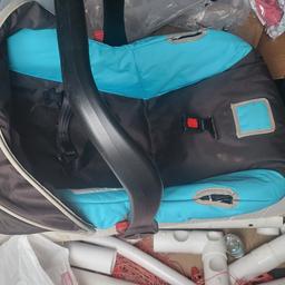 Graco car seat used once comes with apron cover to cover the child can be used up to 13kg which is a long time in good condition it is unisex colour can be used for boys and girls  can be used as a carrier or a car seat