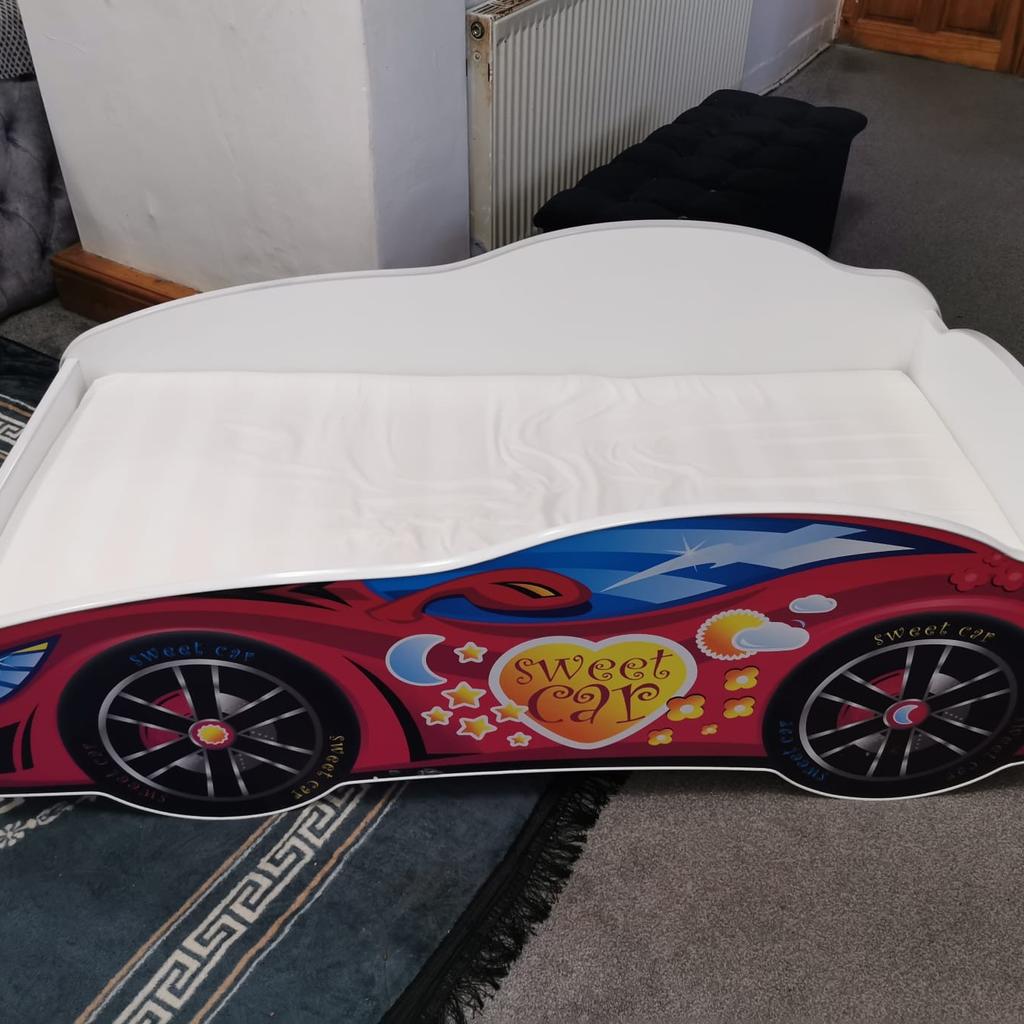 single size bed hardly used.. Good quality