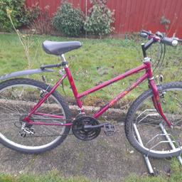 LADIES WOMES ADULTS RALEIGH 26 INCH WHEEL 18 INCH FRAME 18 SPEED BIKE BICYCLE
BIKE IS READY TO RIDE ONLY COLLECTION
FEEL FREE TO ASK ANY QUESTIONS OR OFFERS
ITEM IS LOCATED PINKWELL LANE UB3 1PJ
