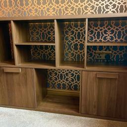Brown wooden Sideboard display unit

Brown wooden sideboard display unit

2 cupboards and various size apertures

Matching tall wall unit also for sale see other listing

Width 1200mm
Height 800mm
Depth 290mm