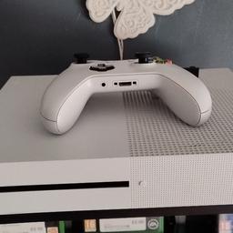 Xbox one for sale or swaps looking for a tab or laptop