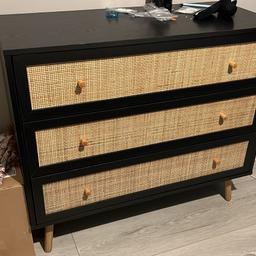 Beautiful new chest of drawers hardly used and very clean, selling as I fancy changing up the decor in the room. Originally £160, perfect condition