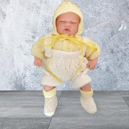 👶👶👶Shorts sets👶👶👶

 💛Beautiful babies shorts sets, the set is shorts with straps, top, boots and bonnet made in white and lemon age newborn 💛
