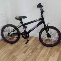 Scorpion VENT girl's bike 
11 inch frame size.
18 inch wheel size.
Single speed 
Black and purple, beautiful bike 
Used a few times, still like new .
Suitable for ages 6 years and over