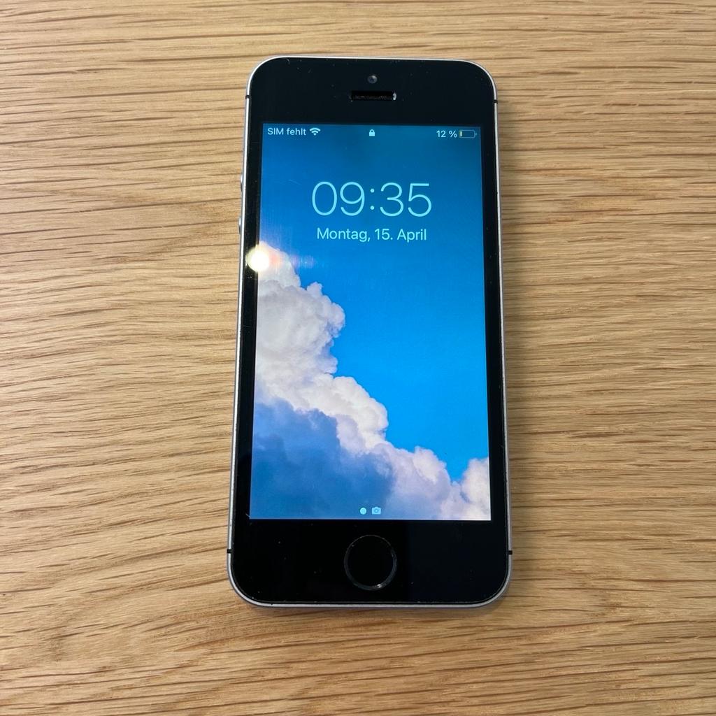 I Phone 5 SE 2016
Ohne Zubehör mit Originalverpackung
Voll Funktionsfähig