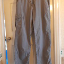 Quick dry grey material reg leg
Ex. cond.
lots if other walking items for sale
fy3 layton or can post for extra