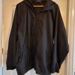 Hawk and Shackleton quick dry jacket.
Lightweight and easy to fold away.
Ex.cond.
fy3 layton or can post extra.
might be able to deliver for free if passing or fuel costs