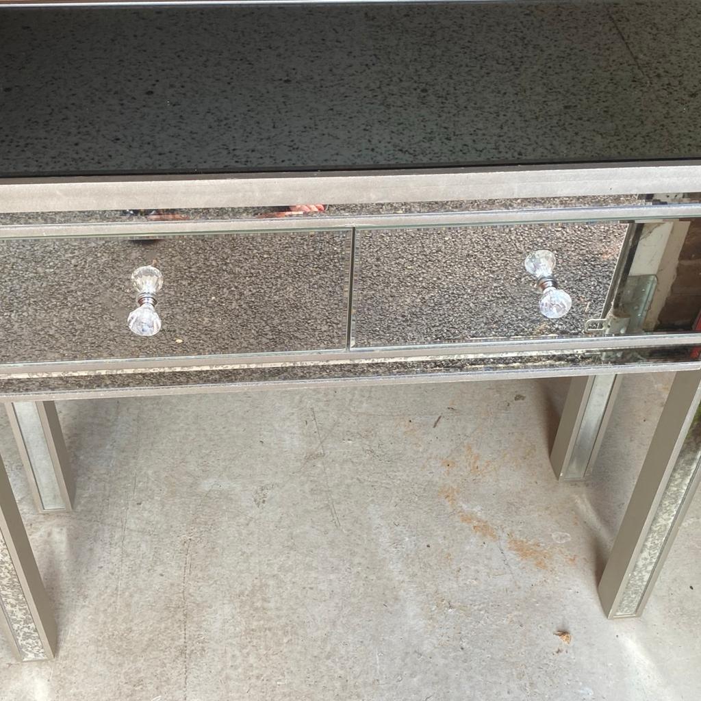 Beautiful silver and mirrored dressing table or Hall table with 2 drawers