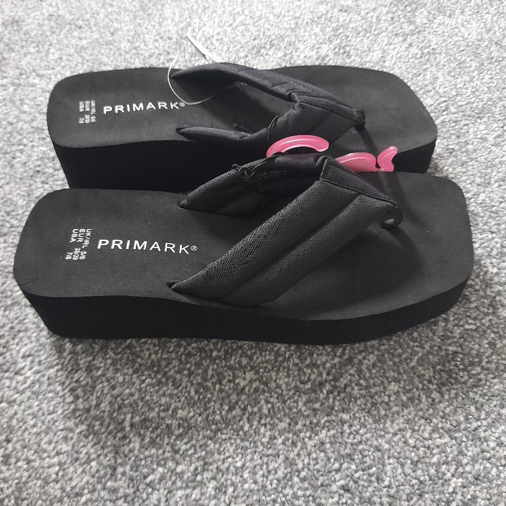 Primark Platform Flip Flops
Size 5/6
Brand New With Tags