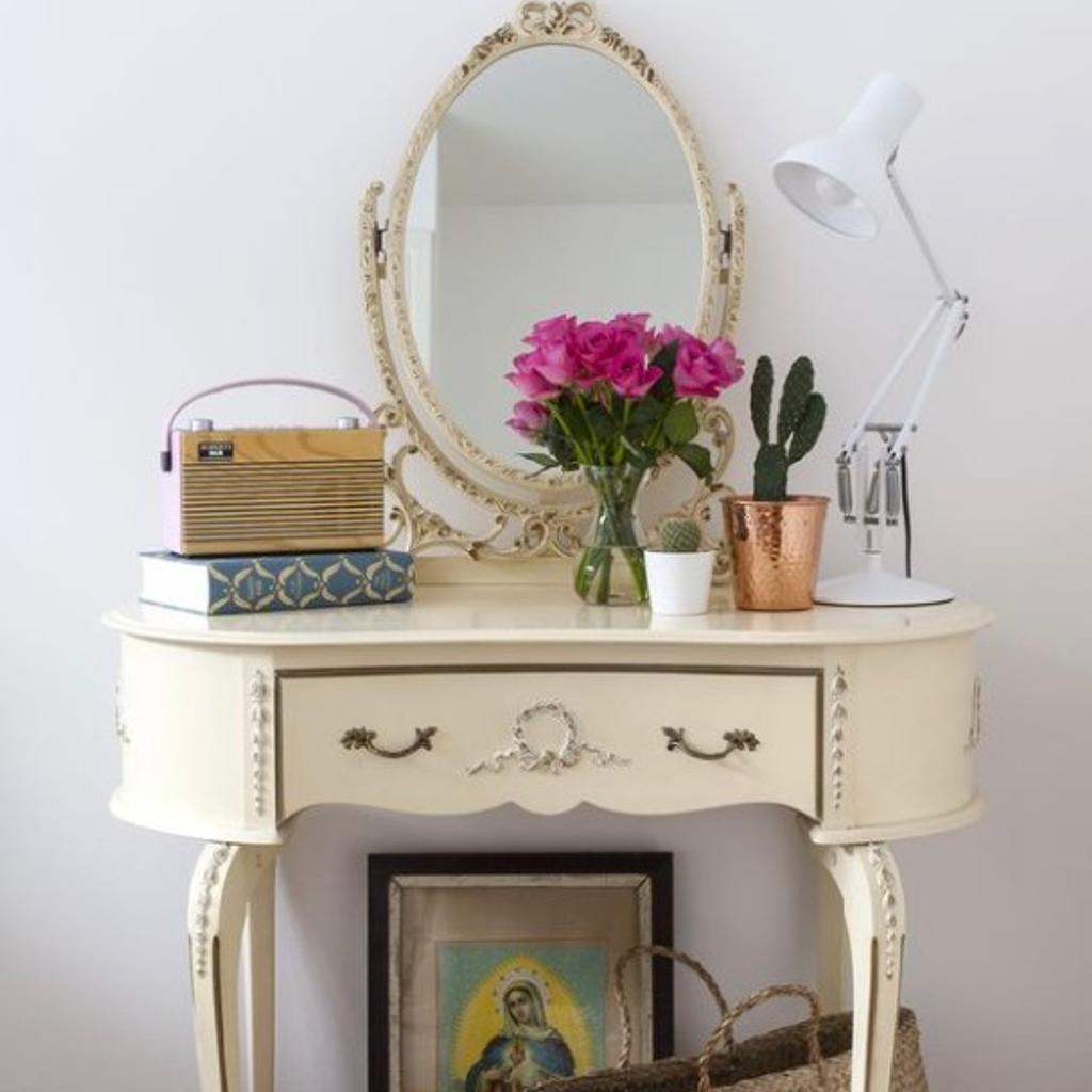 Rococco style vintage dressing table
Mid twentieth century French with swing mirror
Used condition signs of wear but would be great up cycle project or restoration, sorry to let go but no room