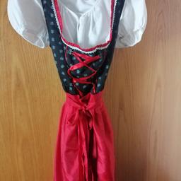 Fa. Outlet, Kleid schwarz mit weißen Blumen, rote Paspellierung, rote Schürze, rote Schnürung, Gr. 42, weiße kurzärmelige Bluse, Privatverkauf, keine Rücknahme