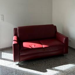Echtleder Sofa mit Gebrauchsspuren (Leder Falten). Neupreis ca. 2000€

Länge 152
Breite 79
Sitzhöhe 40

Abzuholen in 71254