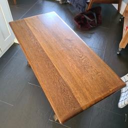 old charm coffee table, beautiful oak sturdy table.