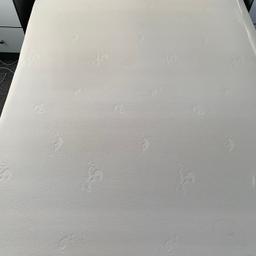 Standard king size Mattress in fair condition, need gone ASAP.some marks, cover unzips so can be washed in the washing machine.
**only mattress NOT bed frame **
**pick up only & cash on collection **
** Pet free & smoke free **