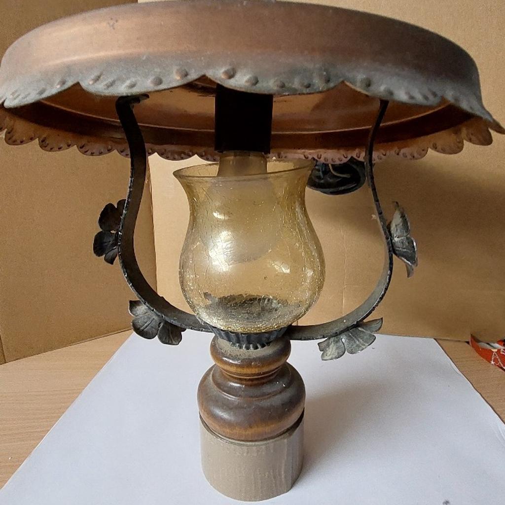 Verkaufe schöne, gebrauchte Deckenlampe mit Kupferschirm aus einer Hütte. Bei Versand Aufpreis.