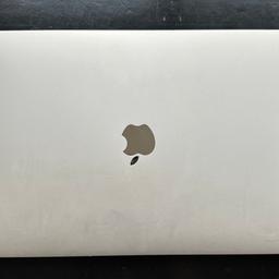 Apple MacBook Air, Model A2179.
Optisch guter Zustand.
Wasserschaden. Laut PC-Laden defektes Mainboard. Fährt nicht mehr hoch.
Display ohne Kratzer. Tastatur vollständig.
Ohne Zubehör und Kabel.