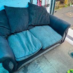 2and 3 seater sofa hardly use