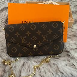 New lv bag, box is included and dust bag 
If you have any questions feel free to ask.