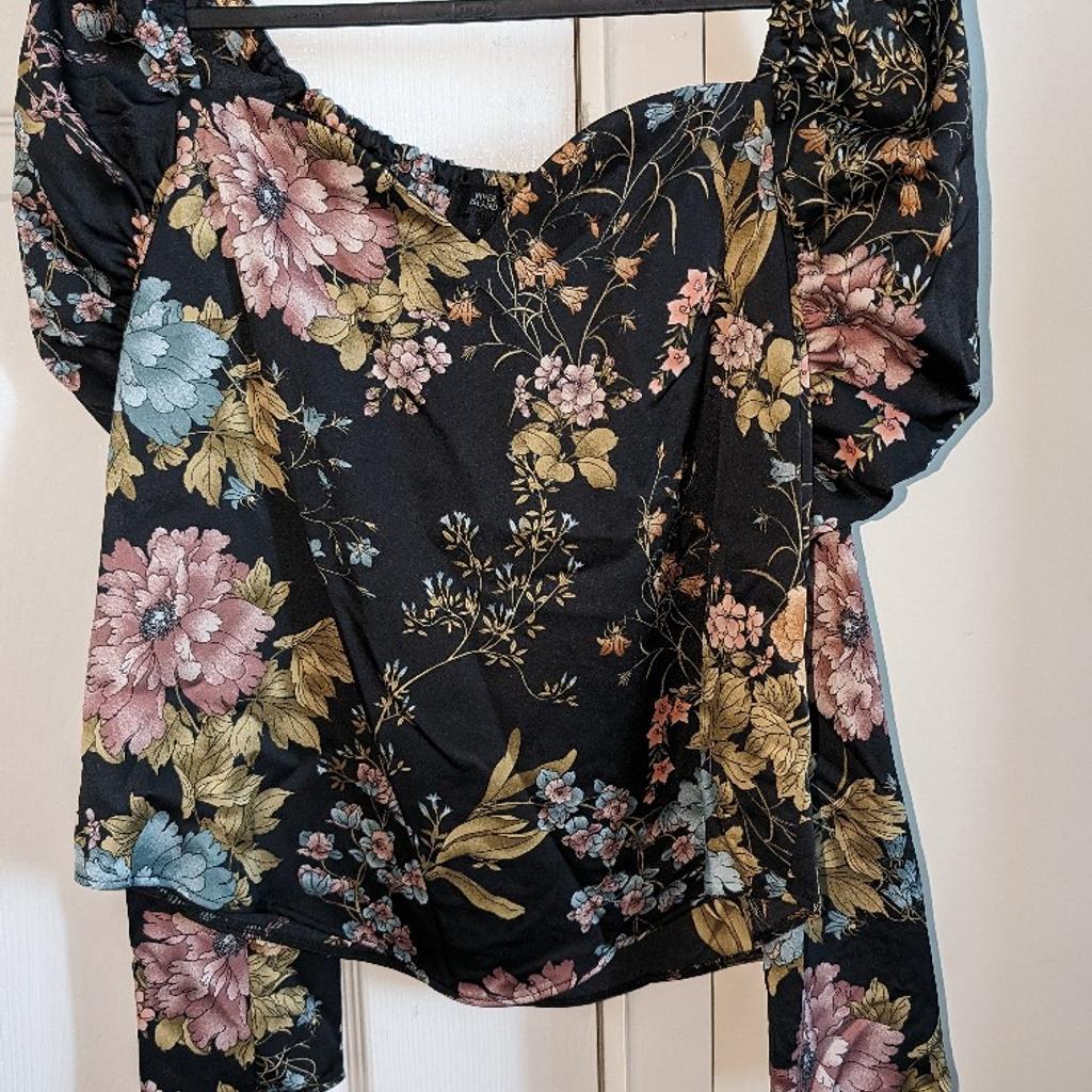 beautifully river island top size 6 never worn brand new without tags