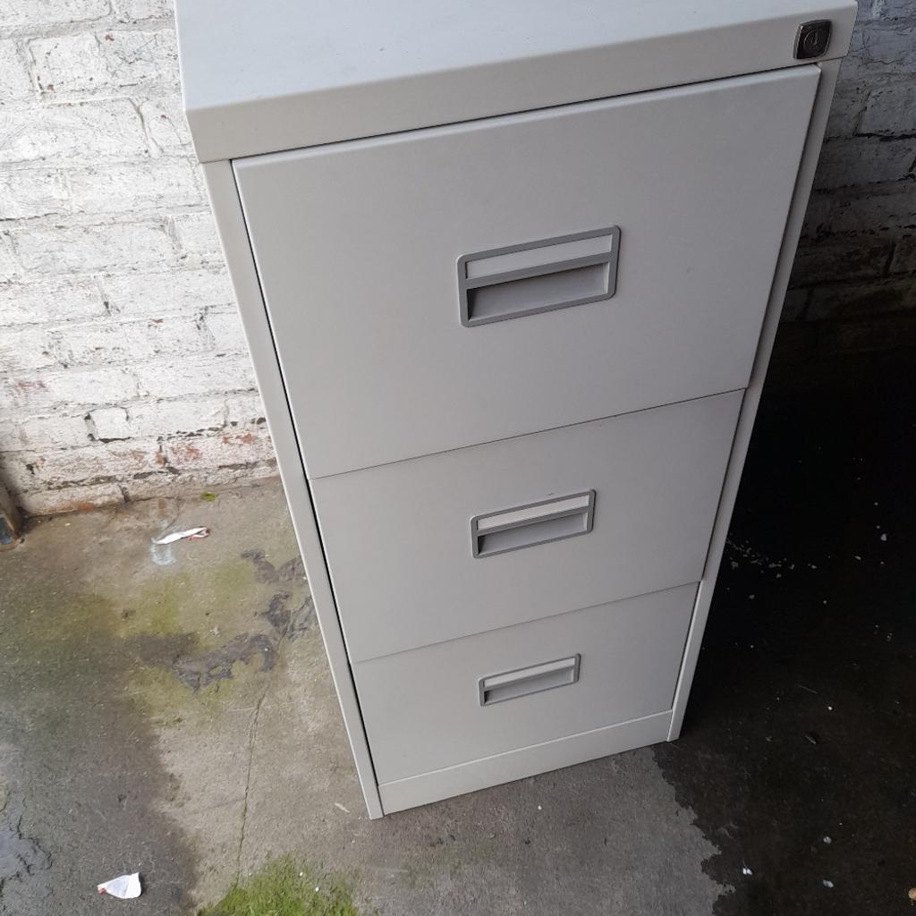 THREE DRAWER FILING CABINET IN GOOD CONDITION NO KEY TEXT ME FOR MORE INFO PICK UP ONLY SOLD AS SEEN COLLECTION IS S7 2BL