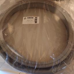 brand new Samsung washing machine door seal we brought this to fix ours but after getting it the drum broke so needed a new washer message for more details cash on collection thanks.