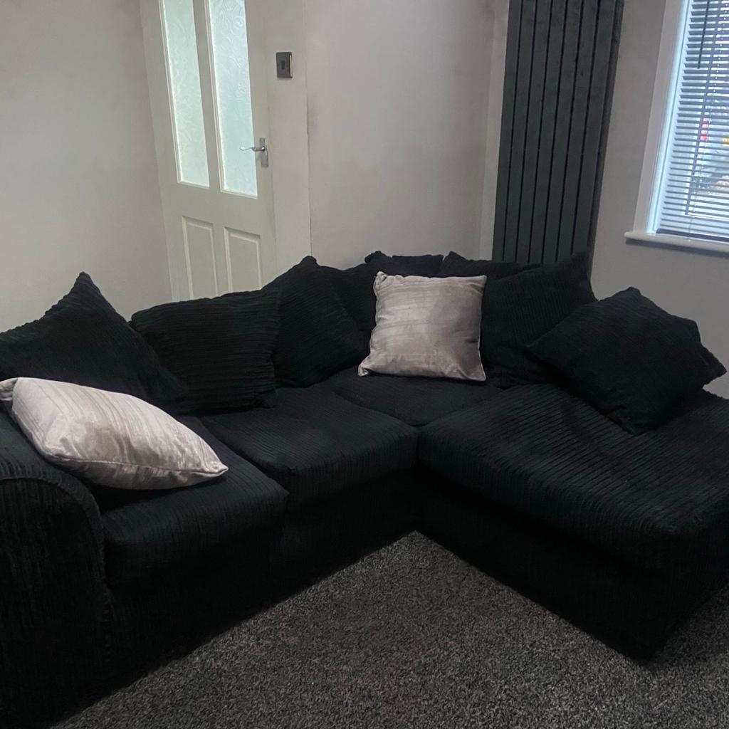 Corner sofa with cushions good condition no rip or damage ideal for small flat or living room