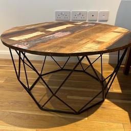 Wooden coffee table in great condition, £200 open to offers