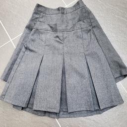 2 brand new never worn school skirts age 7 pleated with extendable back
