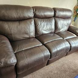 Two three seater electric recliner very good condition fully working Little bare one side you can see in the picture otherwise no any issues just replacing to different types sofa thanks