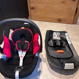 Limitierte Ferrari Sonderedition
Babyschale verstellbarvon Geburt bis 1 Jahr mit ausfahrbarem Sonnenschutz inklusive Aton Isofix Station