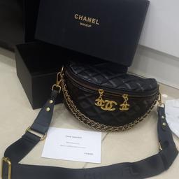 Chanel VIP counter beauty complementary. Genuine and welcome for chanel members. Authentic 100%.

if you are familiar with VIP chanel complement only please buy. any questions please ask. Great bargain.

sold as seen. can wear bum bag or shoulder bag or clutch handheld or crossbody bag. 4 in one.