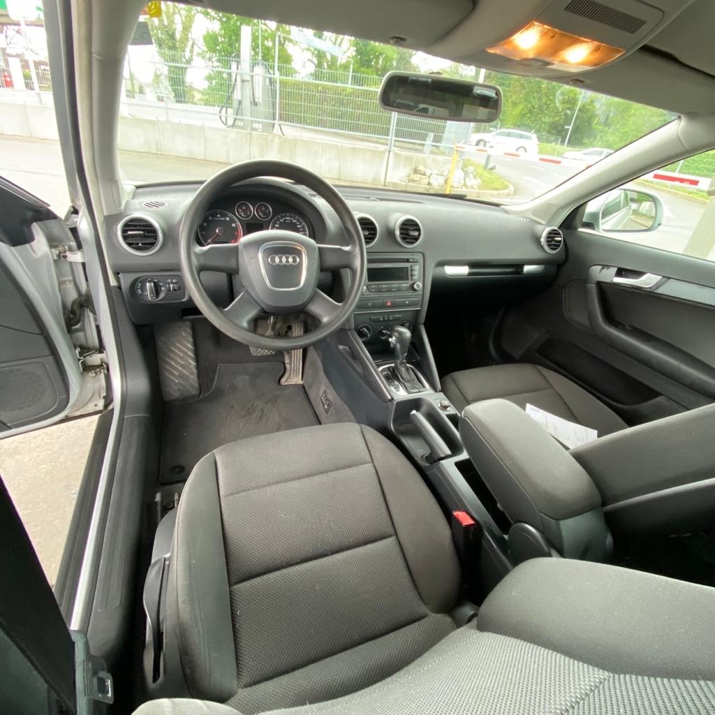 Verkaufen einen schönen Audi A3 8P Automatik

Außen wie Innen in einem sehr schönen Zustand.
Sehr Sparsam durch die S-Tronic.
Zahnriemen wurde erneuert
Vor dem Verkauf wird S-Tronic gespühlt und Öl gewechselt
Tüv bis 10/24
Autobahn Vignette 2024
Parksensoren hinten
Xenon
Klima
Alufelgen
Das Auto hat keine Dellen oder tiefe Kratzer.
Kein Rost
VB 6990