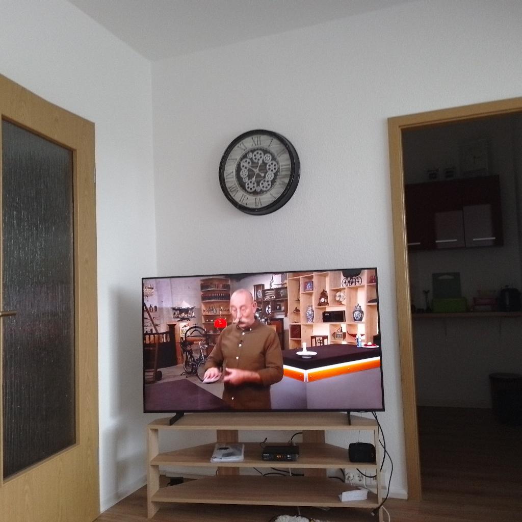 Samsung Smart TV 55Zoll. 4k.mit Samsung Plus.von 19.02. 2024 (Kaufpreis 499.) Mit Kaufbeleg. Werbepreis. sowie Anleitung und Karton.(mit Samsung Plus 4999 Sender kostenlos zu empfangen. Über Internet!)